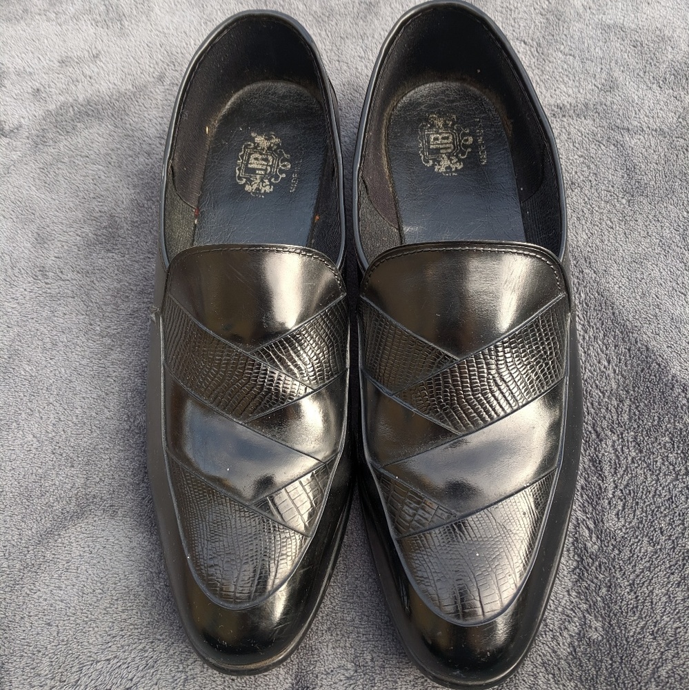 Men's dress shoes
